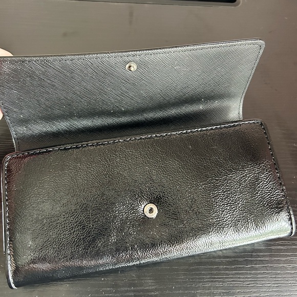 Michael Kors wallet - Picture 1 of 7